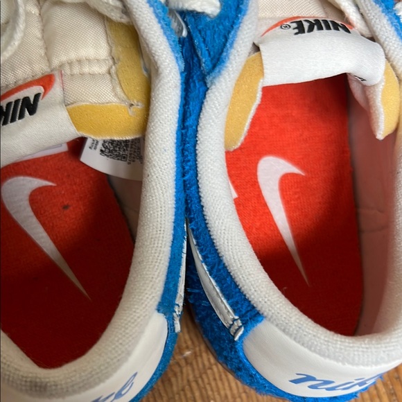 Nike Blue and White Retro Sneakers - Picture 2 of 7